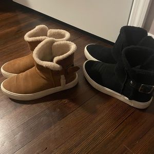 2 pairs of Ugg boots